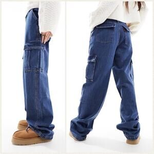 NWT Levi’s ‘94 Baggy Cargo Jeans in Indigo - Size 26